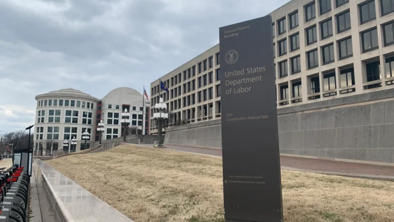 department-of-labor-finalizes-rules-rescinding-affirmative-action-requirements-for-federal-contractors