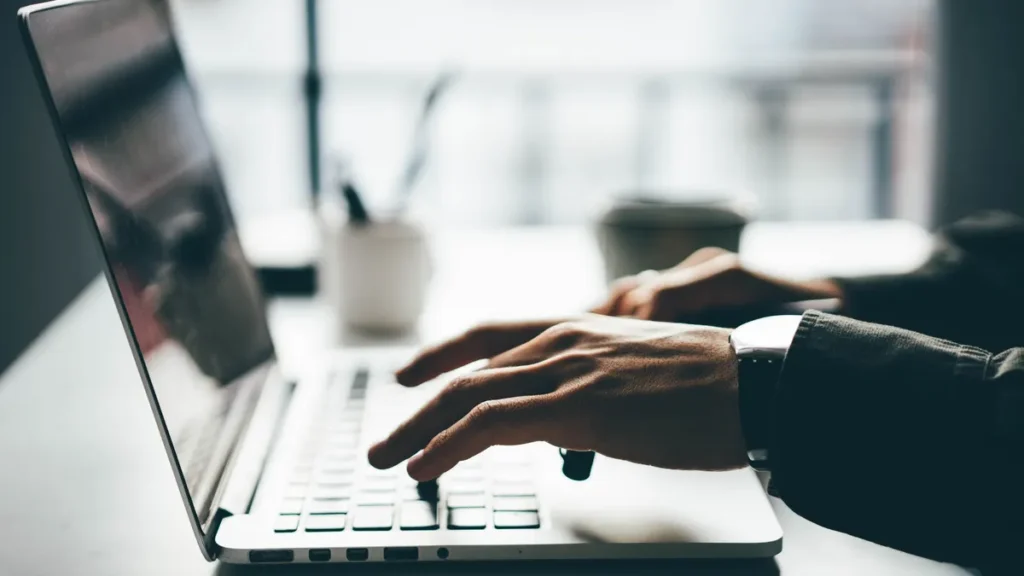 navigating-the-evolving-hr-landscape-key-figures-in-remote-work-upskilling-compliance-and-disability-rights-signal-dynamic-shifts
