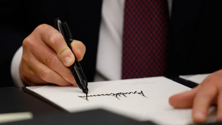 navigating-the-evolving-legal-landscape-of-employment-background-checks-key-challenges-for-employers