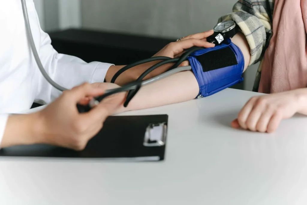 transforming-healthcare-hiring-how-integrated-hr-technology-drives-efficiency-and-growth-amid-sectoral-challenges