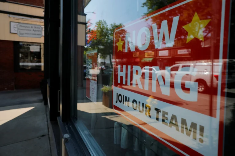 u-s-job-openings-climb-in-july-driven-by-manufacturing-surge-but-hiring-slowdown-signals-labor-market-stalemate
